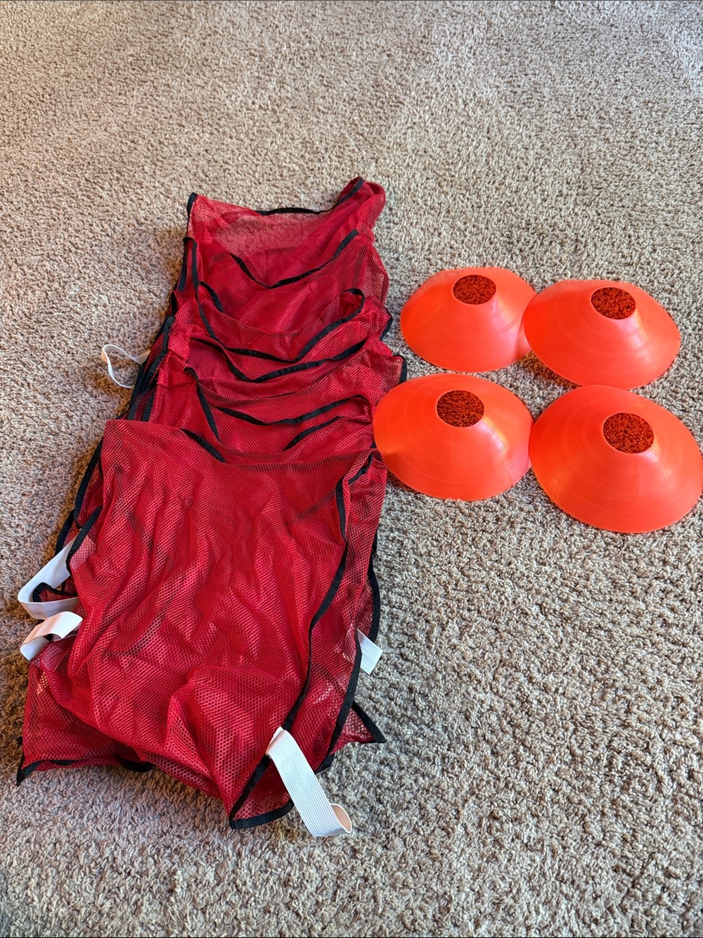 Soccer 6 Red Mesh Pinnies and Orange Training Cones Set